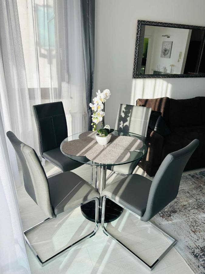 Marina Bay Apartman Budapest Exterior foto